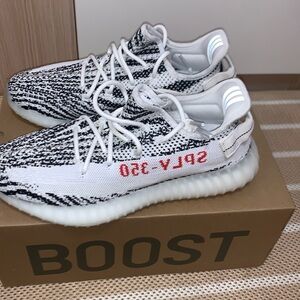 Adidas Yeezy Boost 350 V2 Zebra